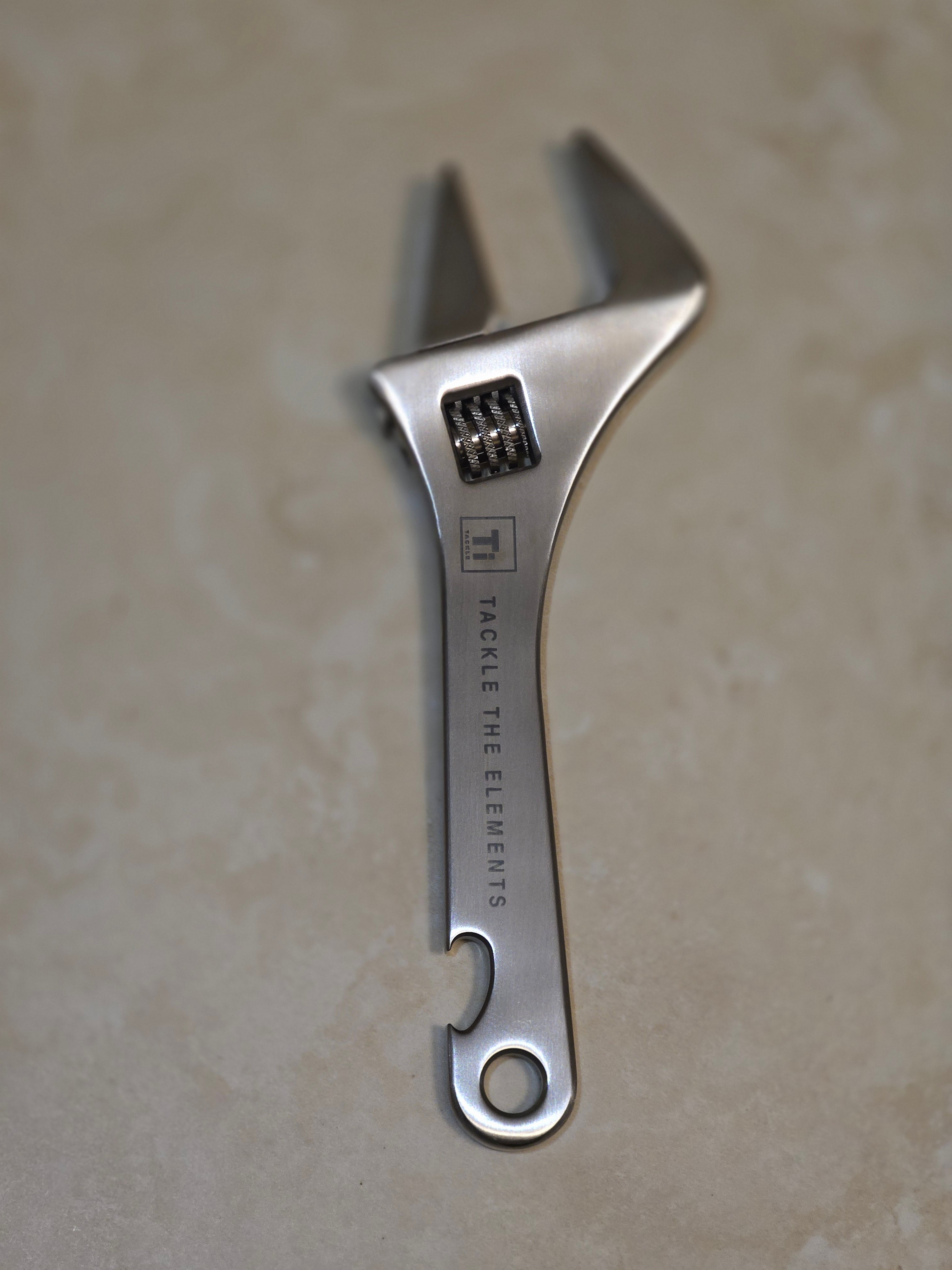 Adjustable wrench